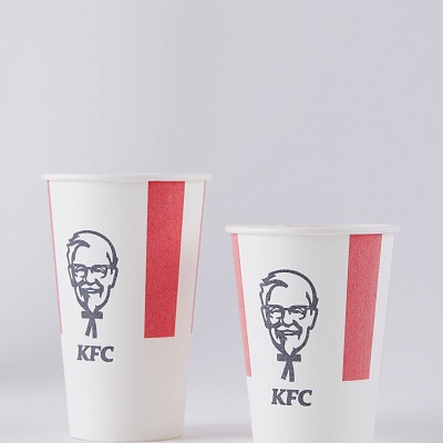 Kubki papierowy z logo KFC